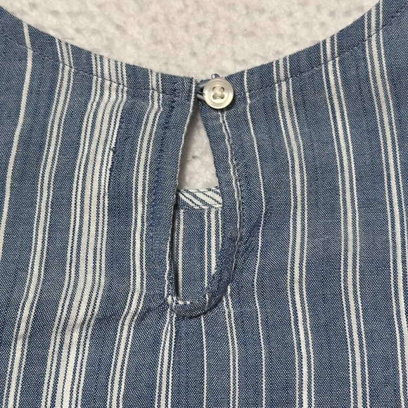 2 Girls Old Navy Summer Shirts, EUC, Size 6-7 - Picture 8 of 14